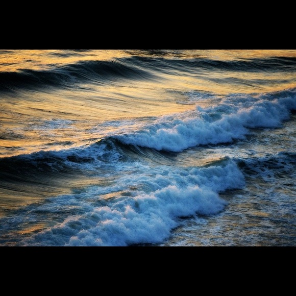 🌊 Ocean Wave Enamel Pin ❤️ NEW ❤️ Show Ocean Love - Picture 10 of 16